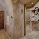 Concept Cave House Hotel