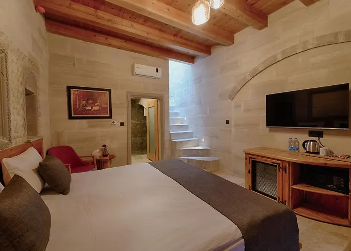 Concept Cave House Hotel *