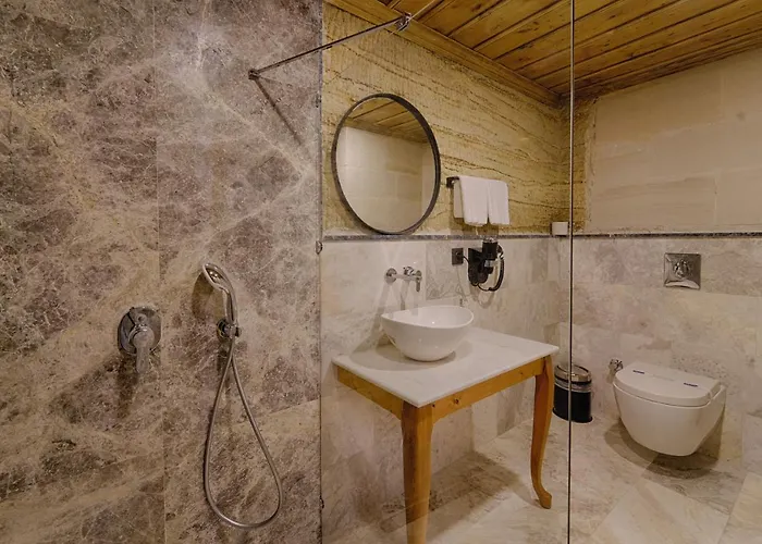 Concept Cave House Hotel *